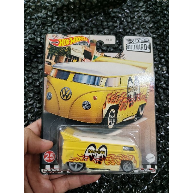 HOT WHEELS VOLKSWAGEN DRAG BUS YELLOW PREMIUM