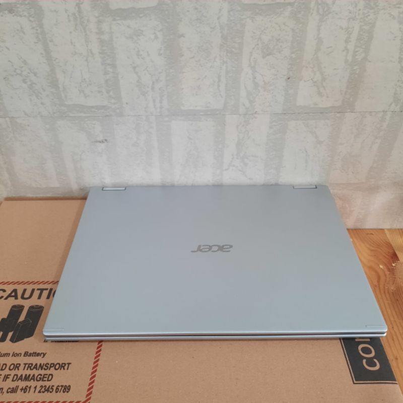 Laptop Acer Spin 3 SP314 (Touchscreen) layar bisa dilipat jadi tablet Amd Athlon Silver ram 8Gb SSD 512gb