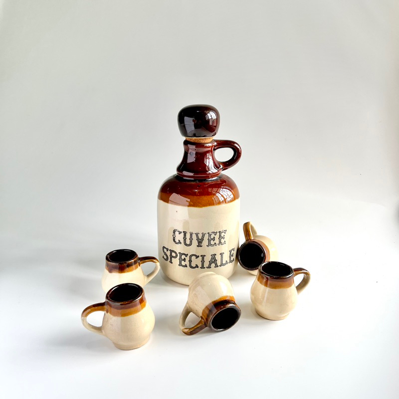 Pajangan botol gelas / gelas keramik / botol dan gelas kaca / patung botol gelas / pajangan vintage 