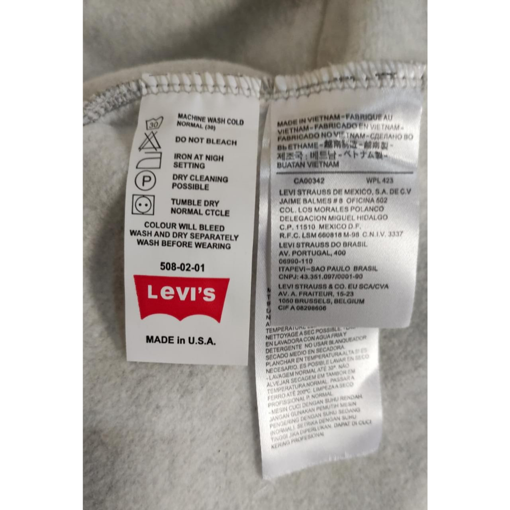 Sweater Aplikasi Levis - Crewneck Sweater Pria