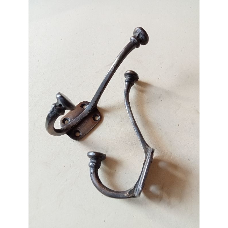 kapstok kotak Kuningan gantungan baju