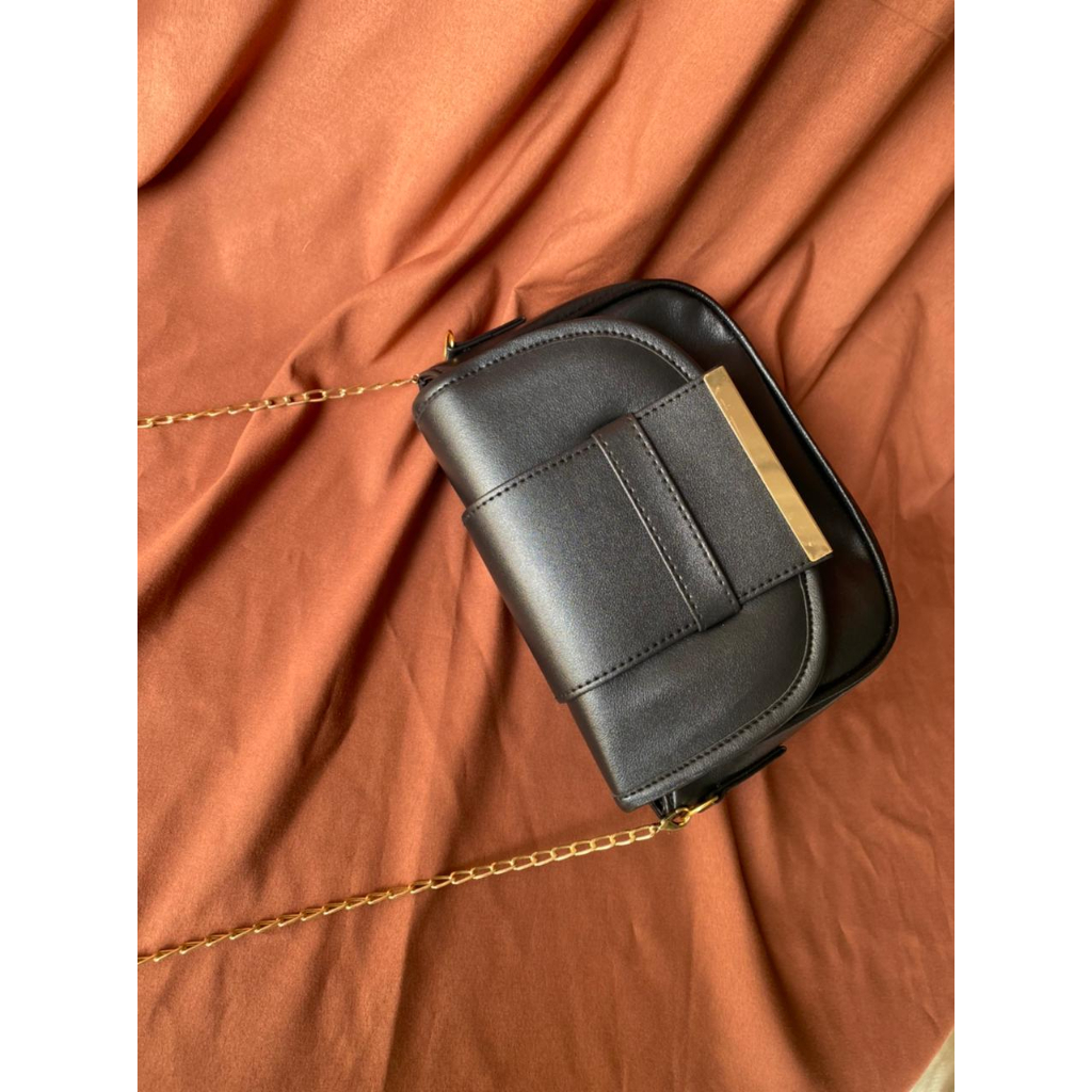 Tas Selempang Wanita Fahira Slingbag - Irvanbagshop
