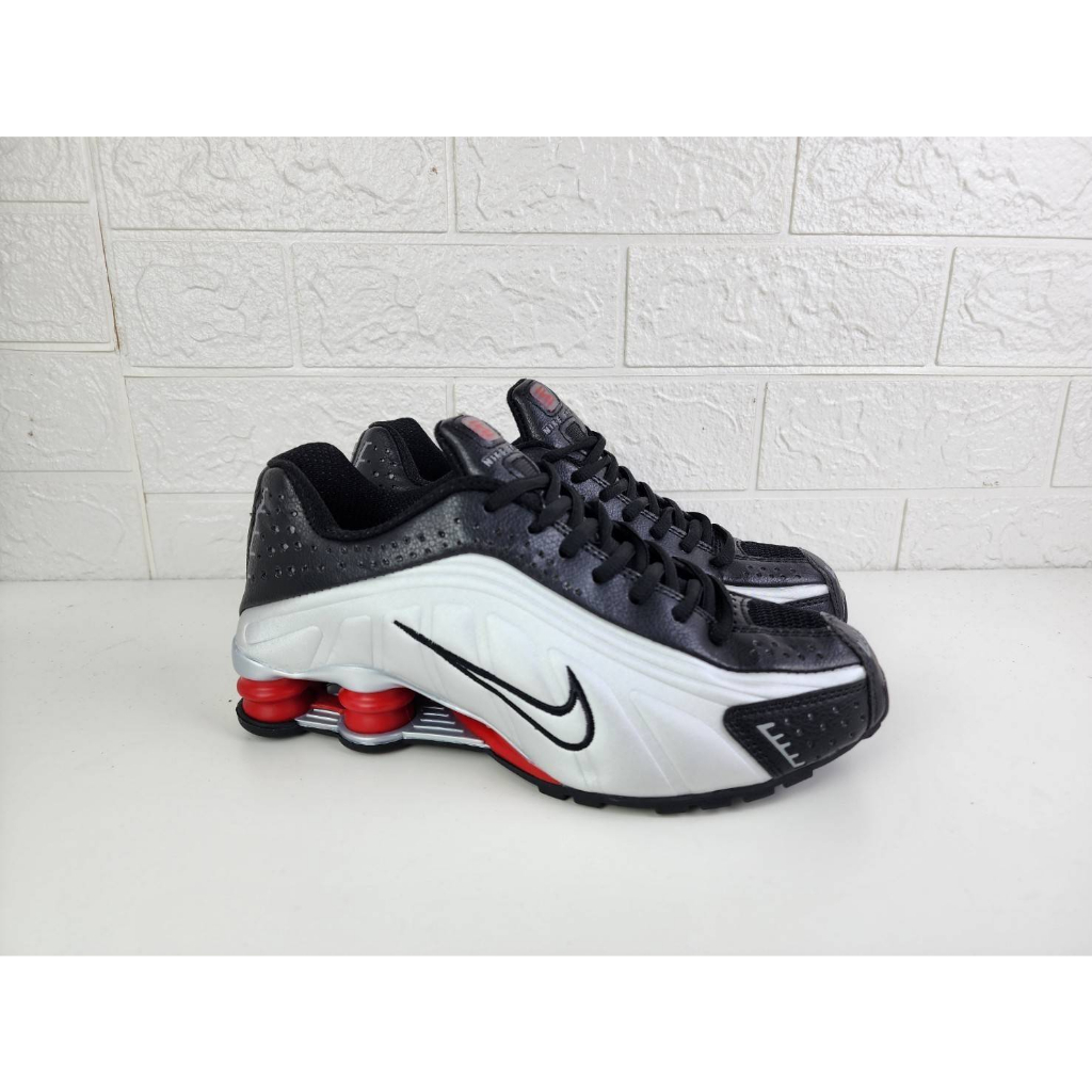 Sepatu Nike Shox R4 Black Silver