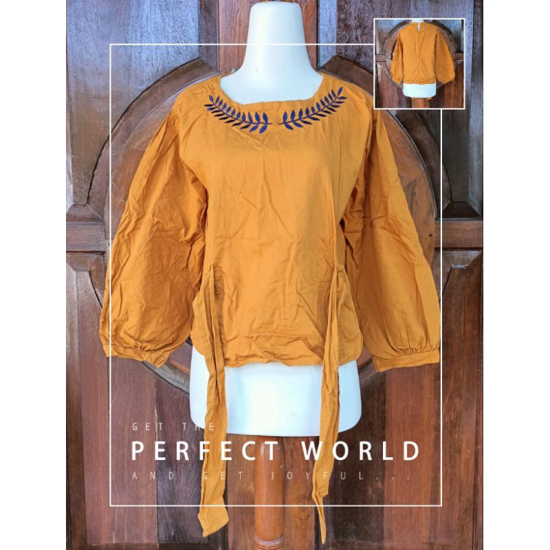 PRELOVED BLOUSE WANITA LENGAN BALON SEMI CROP KUNING MUSTARD / KUNYIT AKSEN BORDIR BRAND CHOEGO.PK S