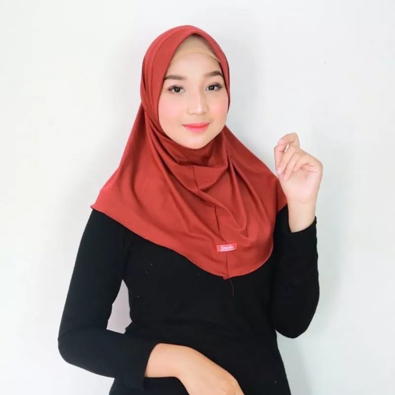 Jilbab Bergo Sport Menutup Dada Lebih Besar / Jilbab Sport M / Jilbab Instan Bergo Hamidah