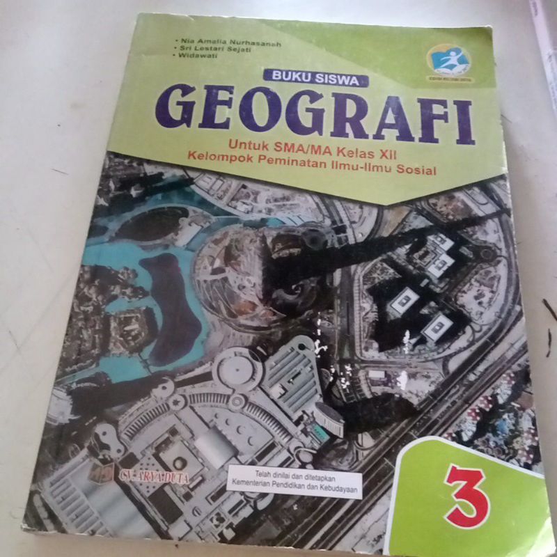 Buku Geografi untuk SMA kelas XII