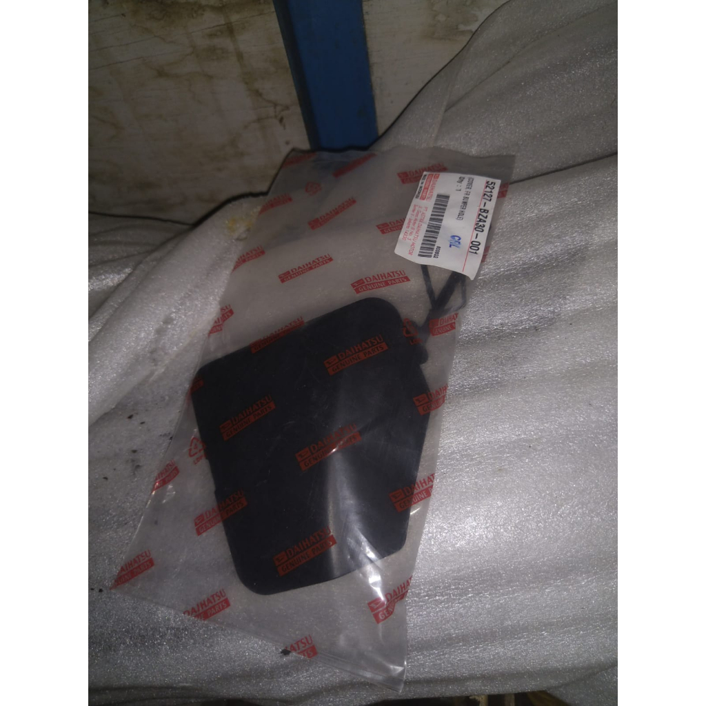 TUTUP DEREK BUMPER DEPAN52127BZA30SIGRA2021
