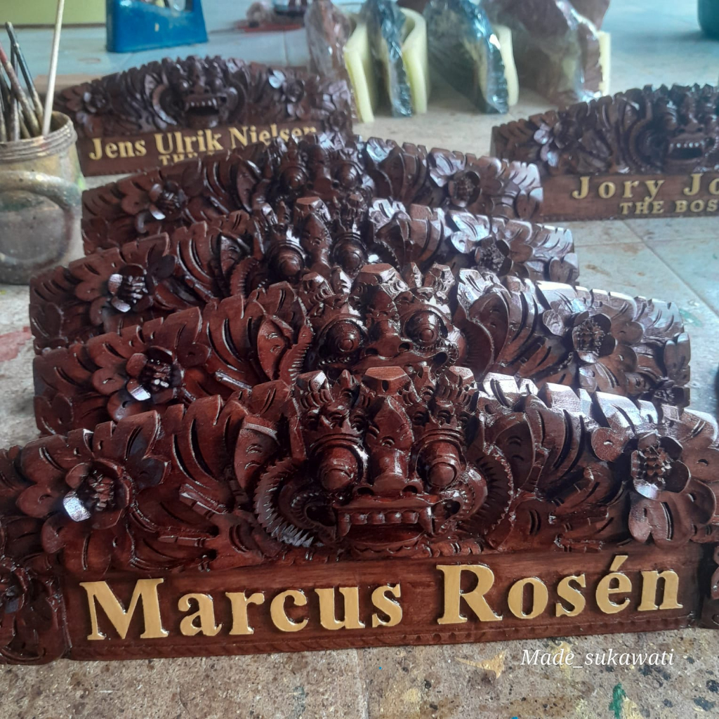 Papan nama meja Nameplate Kayu ukiran barong bali