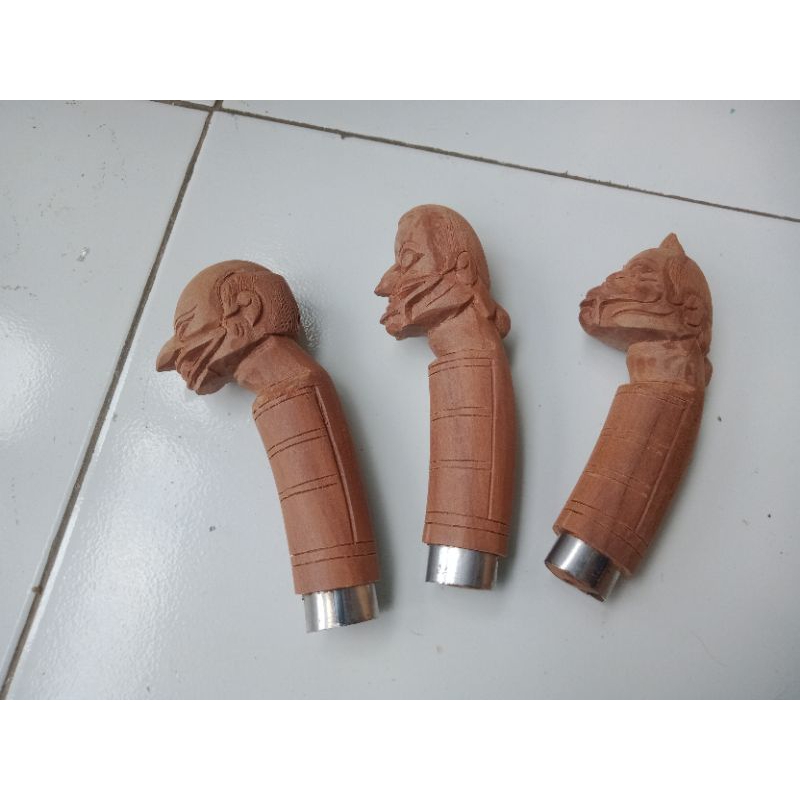 Gagang pisau ukiran punakawan