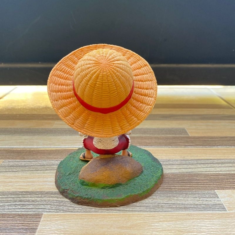 Action Figure Luffy Kecil Menangis