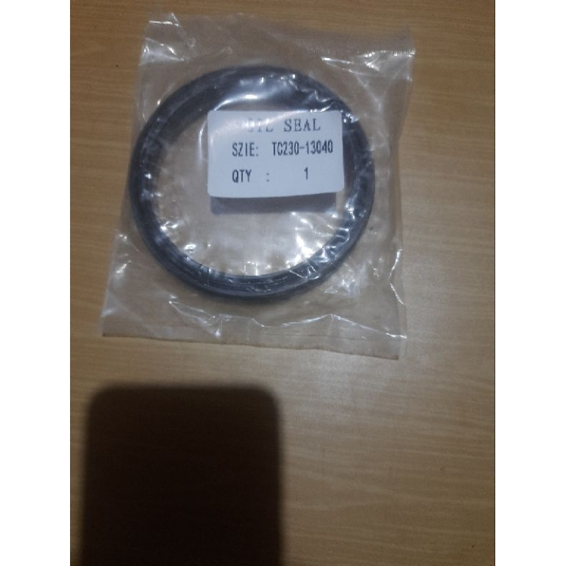 KUBOTA Seal Hub atau King Pen Roda Depan L4400 L5018