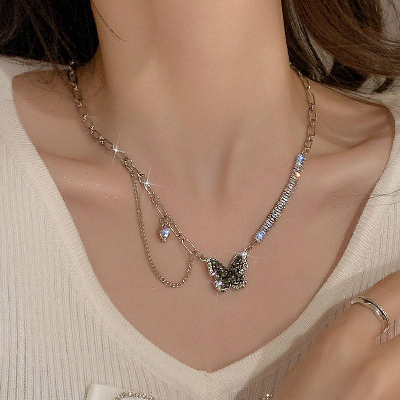 COD❤️Kalung Kupu-kupu Wanita Korea Hitam Fashion Zirkonia Desain Premium Tulang Selangka