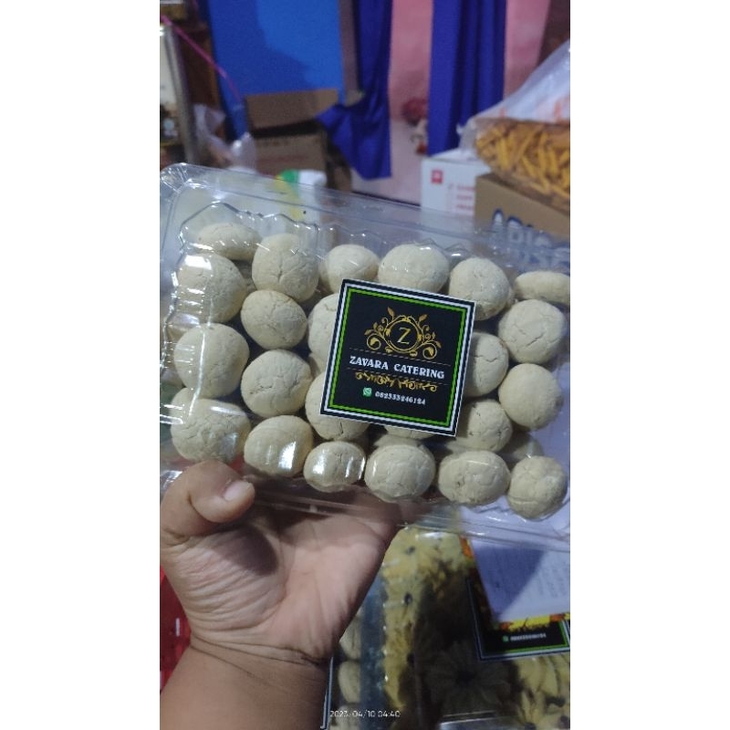 

kue kering bagiak rasa kacang (kue bagea)