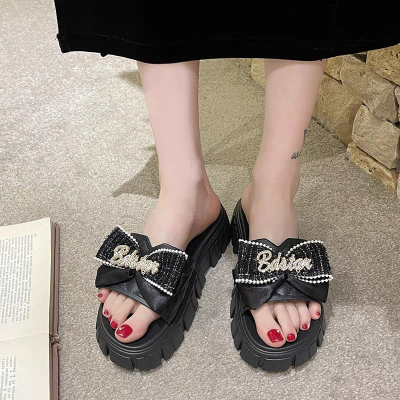 TG1723 Sandal Wanita  Model Wedges Fashion Motif Pita Kotak