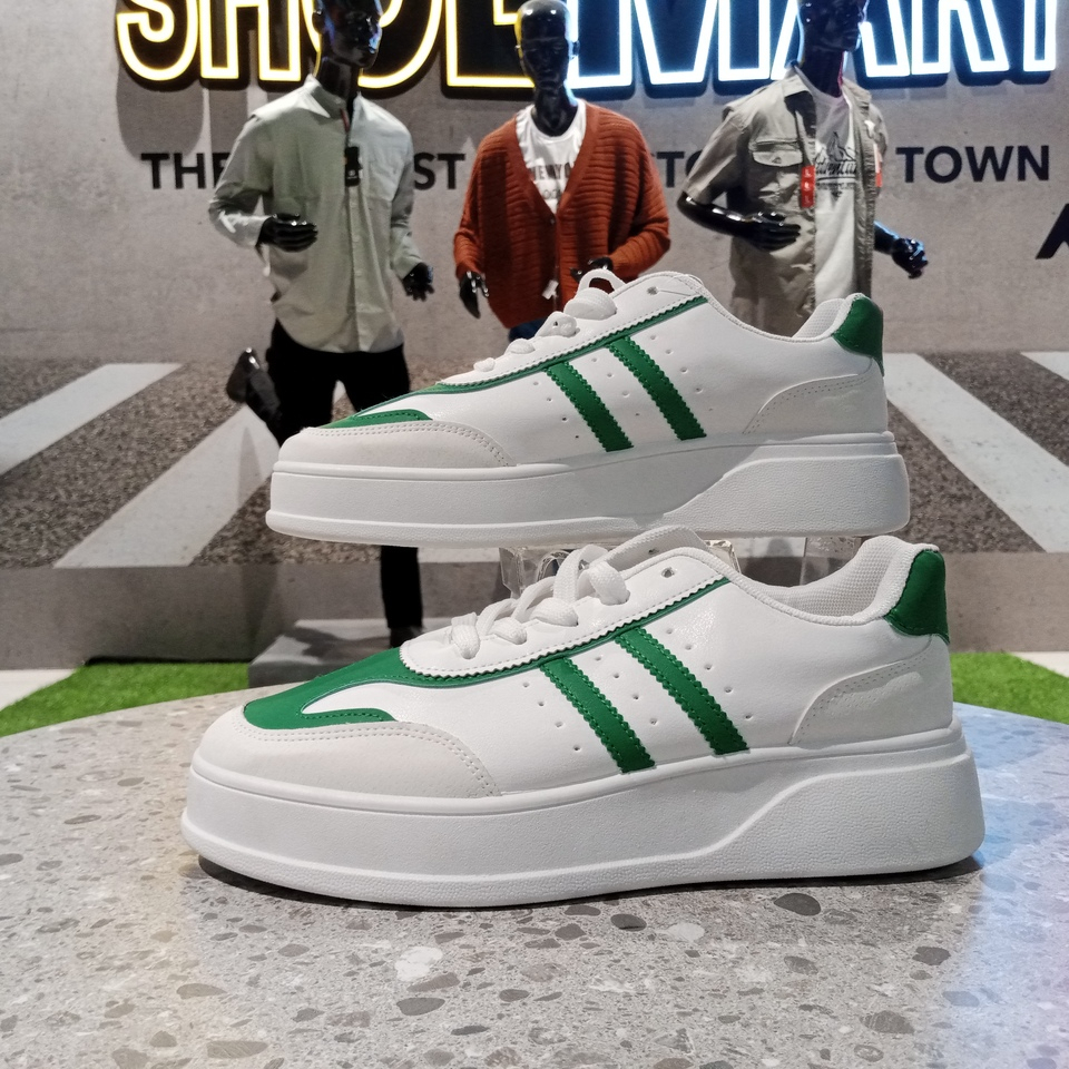 SEPATU SNEAKERS iLOOKS 8185203