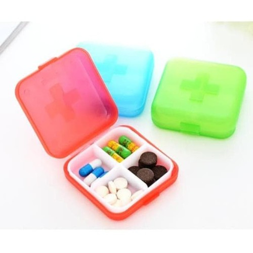 Kotak Obat Mini 4 Sekat Pill Box Portable Tempat Aksesoris Perhiasan
