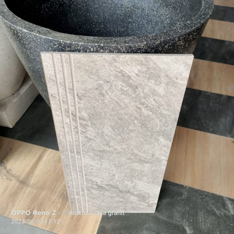 granit anak tangga 30x60 dan 20x60 fisenza grey infinity