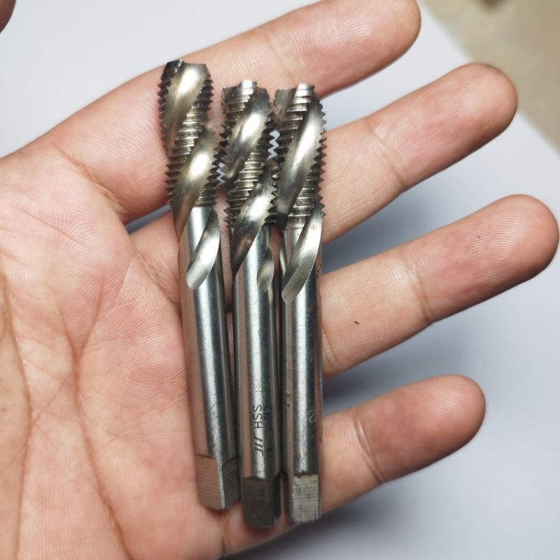 Hand M10*1.5 Tap SPIRAL Bekas Murah M10X1.5 HSSE Untuk Baut 14 kasar atau baut Stainless