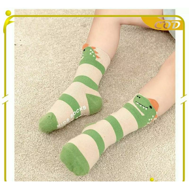 Kaos kaki panjang cute karakter hewan anti selip kaos kaki korea