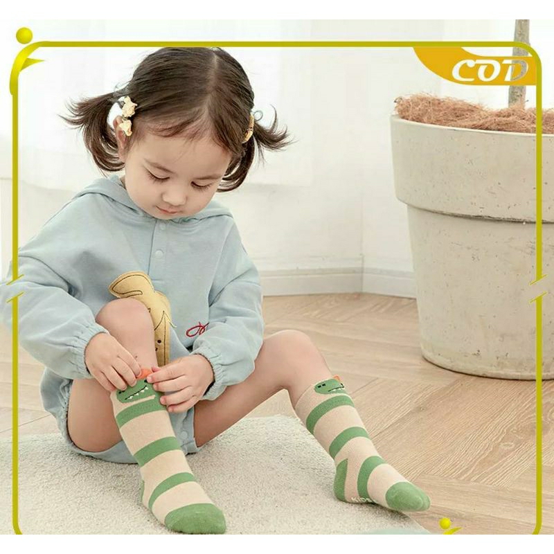 Kaos kaki panjang cute karakter hewan anti selip kaos kaki korea