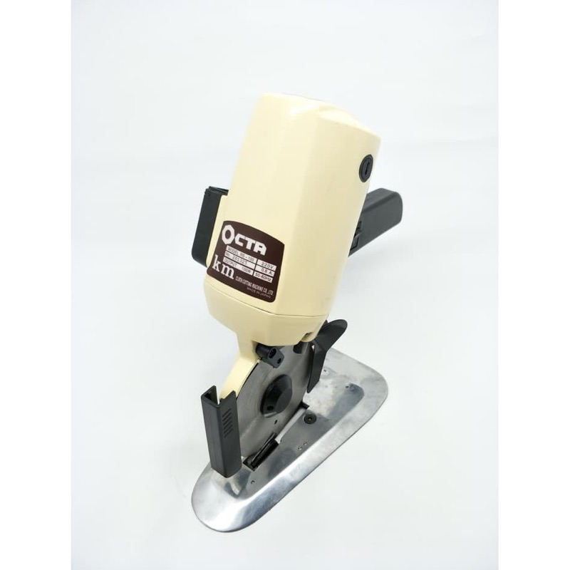 Mesin potong kain octa baru