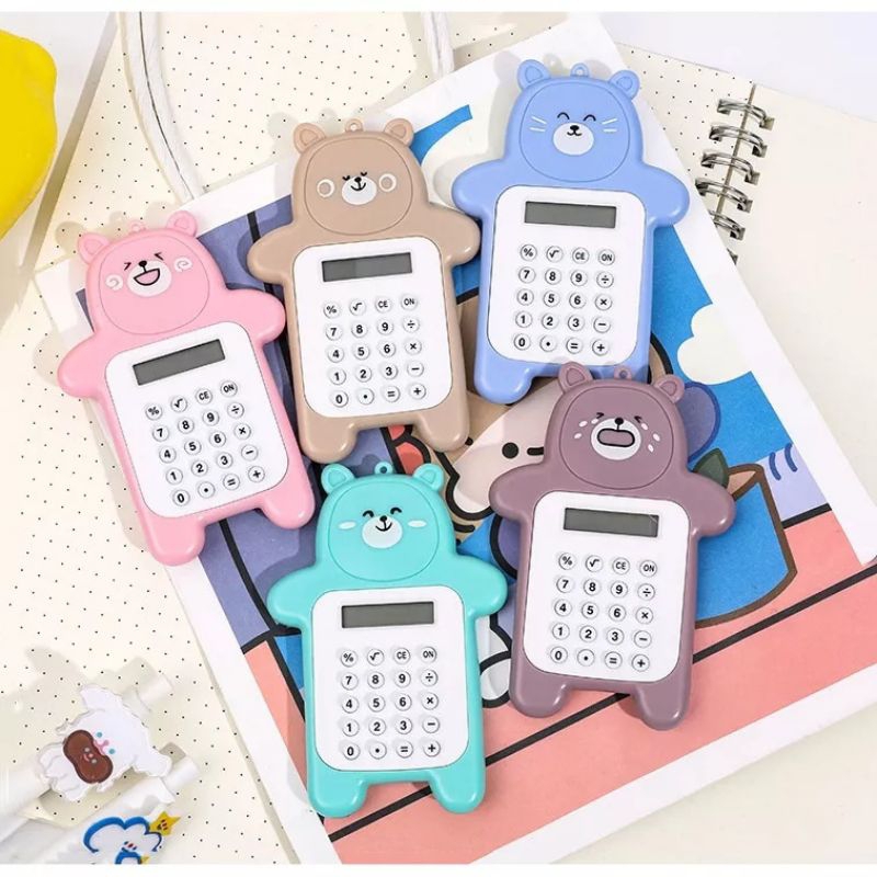 

Kalkulator Mini Motif Beruang 8 Digit Tombol Karet Sekolah Stationary/ Bear Calculator Travel Mini Portable Desain Kartun Beruang COD MURAH