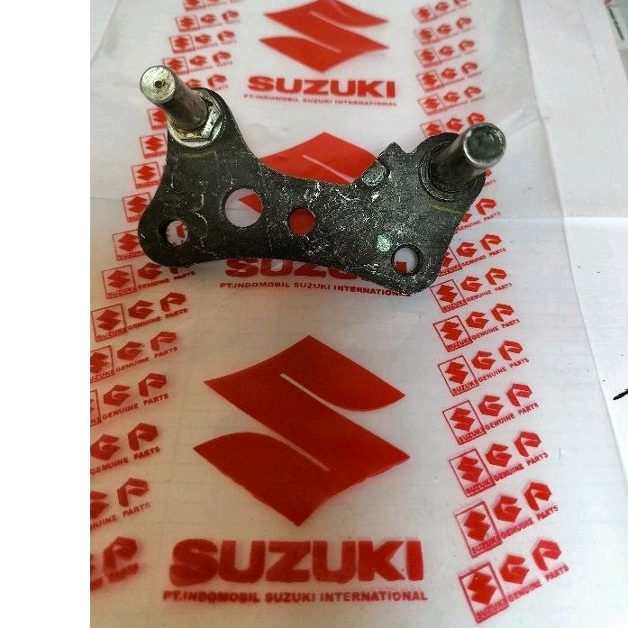 brecket dudukan kaliper depan satria fu 150 new Shogun 125 fi breket kaliper depan satria fu 150