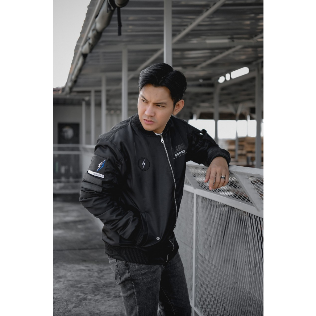 JAKET BASEBALL STRIP EMER ORIGINAL SALVIO ORIGINAL-JAKET BOMBER PRIA - JAKET SUKAJAN ORIGINAL