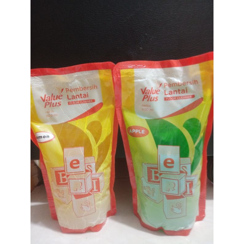 Pembersih Lantai Value plus 900ml