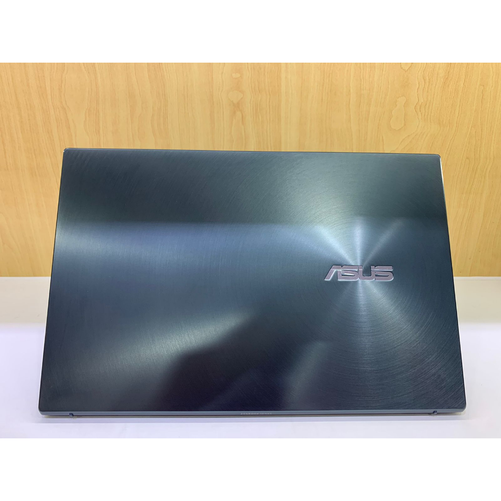 Laptop Gaming ASUS Zenbook UM425QA AMD RYZEN 5 5600H RAM 8GB 512GB SSD FHD Windows 11 Terlaris