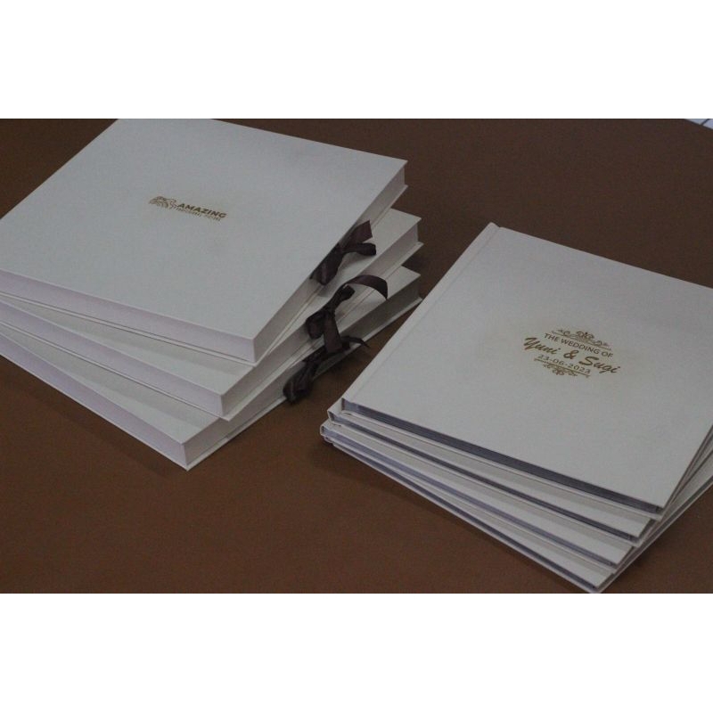 album magnetik custom kulit grafir + box