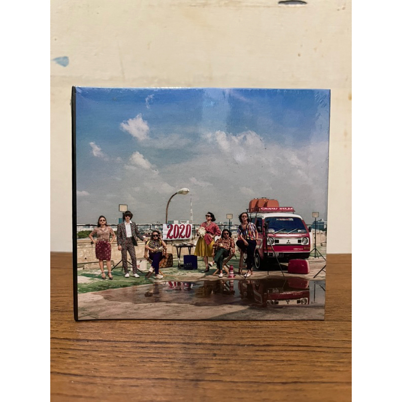 cd WHITE SHOES AND THE COUPLES COMPANY - 2020