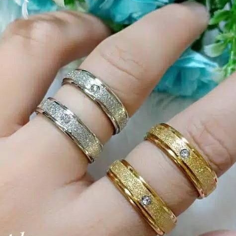 Cincin Pasir Mata Satu / Cincin Titanium Motif Serbuk Pasir Warna Gold & Silver / Cincin Couple Pasa