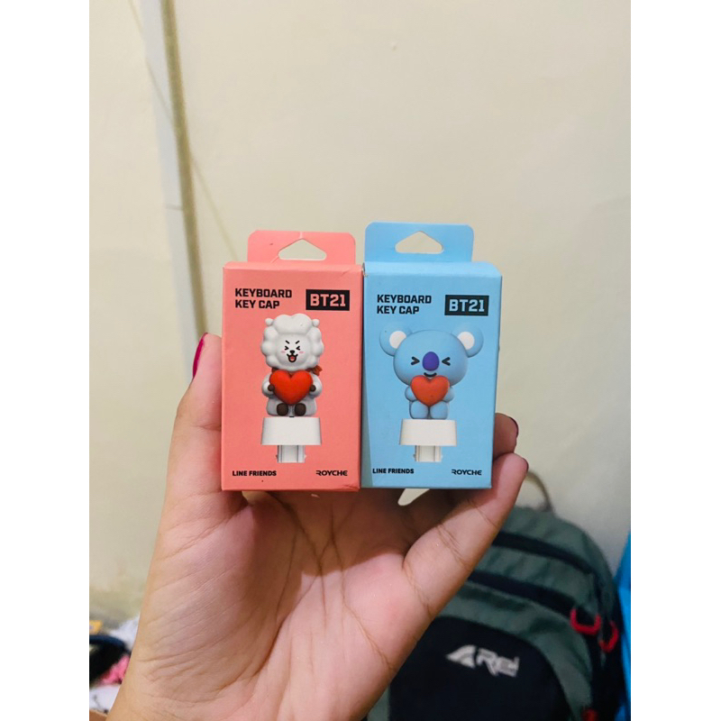 Monitor Figure BT21 Original