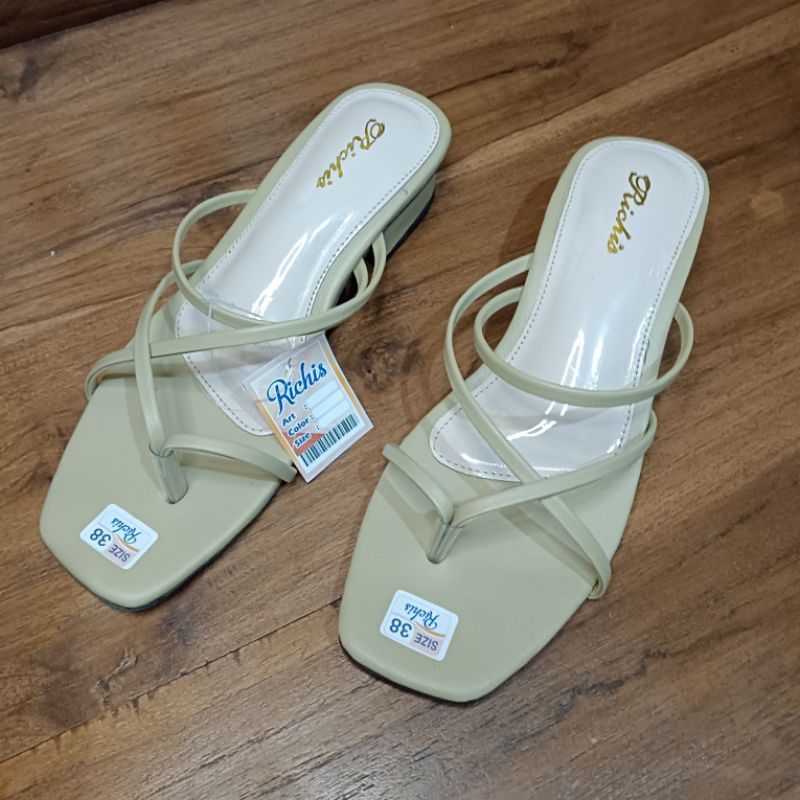 Sandal heels 3cm Sandal richis Sandal terbaru Sandal import Sandal teplek Sandal wanita