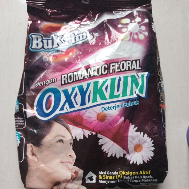 OXY KLIN DETERJEN BUBUK 725 gram