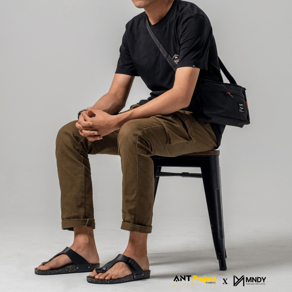 ANT X MNDY - BUNDLING - Sandal Jepit Kulit Unisex Big Size - Asta Hitam x ant302 hitam