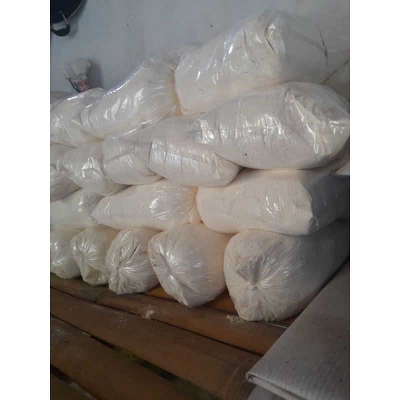 

tepung gaplek ( bahan tiwul) 1kg