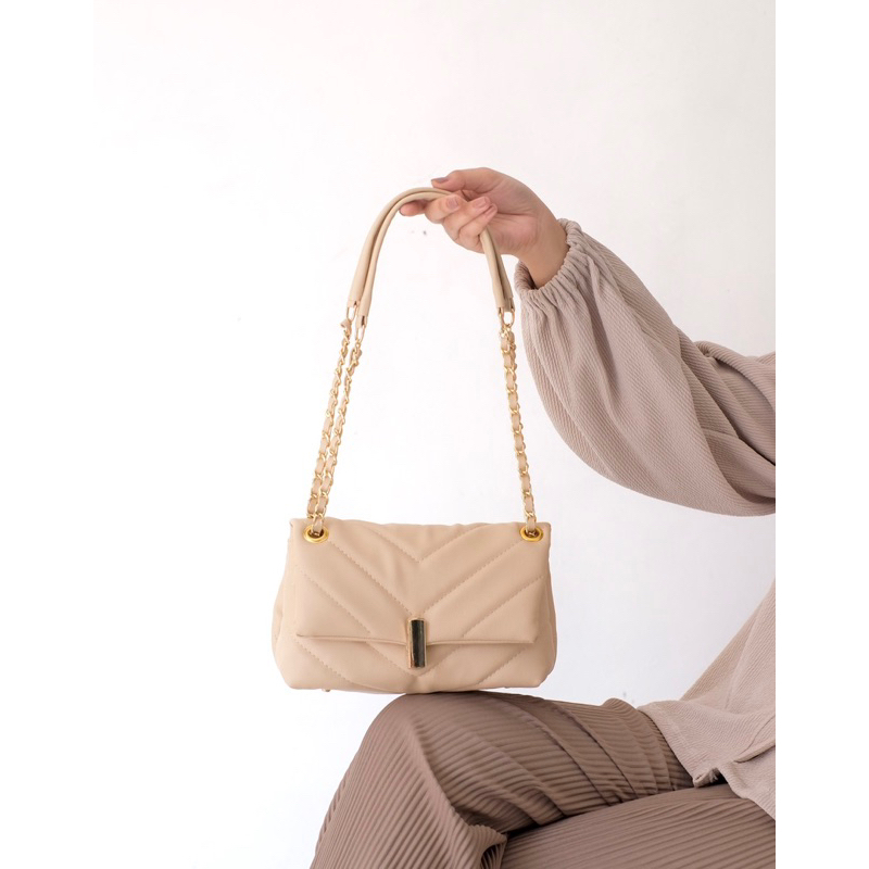 (free dustbag)Vyora bag / shoulderbag / sling bag