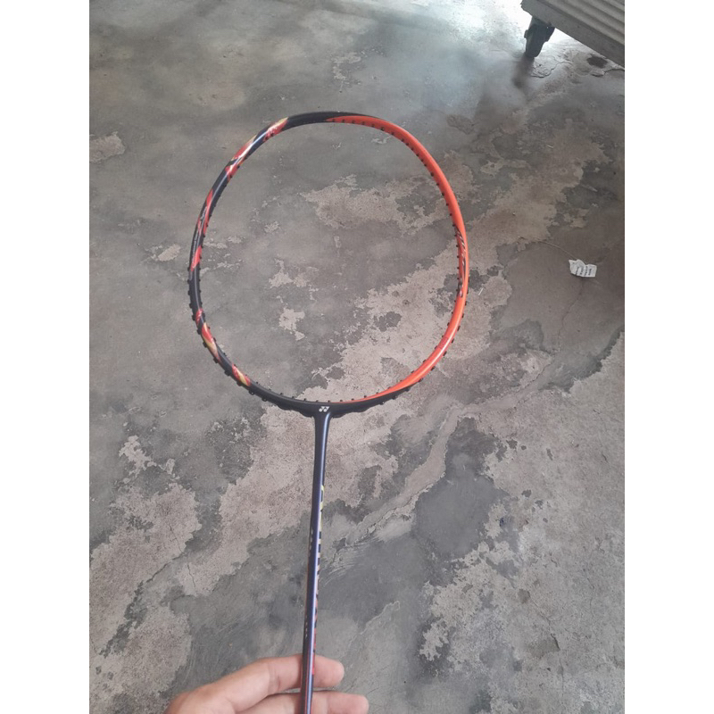 raket yonex astrox 69