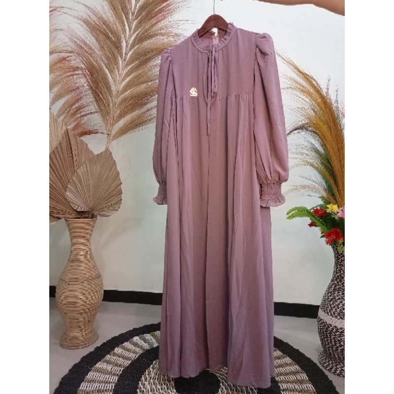 Gamis Ceruty Polos by. Shella Saukia
