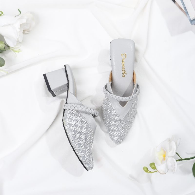 CAECILLIA DRANATHA HEELS WANITA