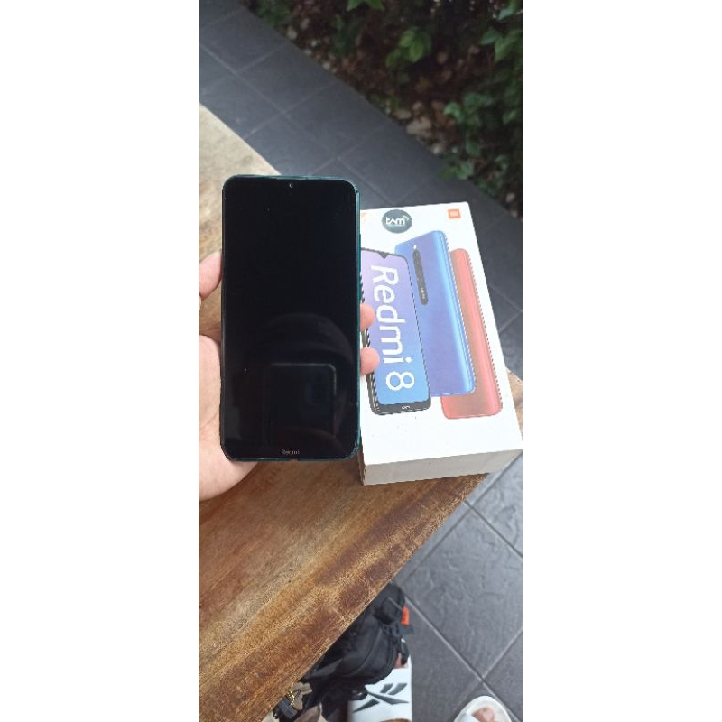 Redmi 8 ram 4/64GB minus mati jual murah aja bahan hp mulus
