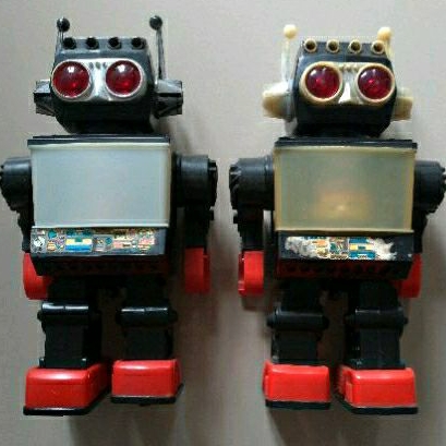 Mainan Robot Saturn Jadul