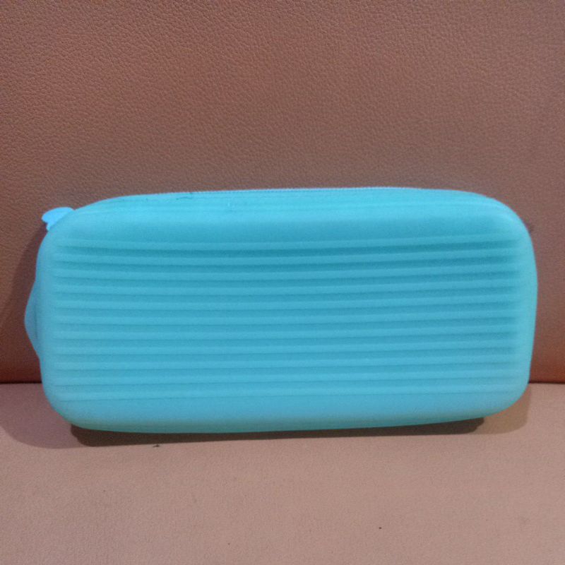 

Dompet Tempat Pensil Alat Tulis Silikon