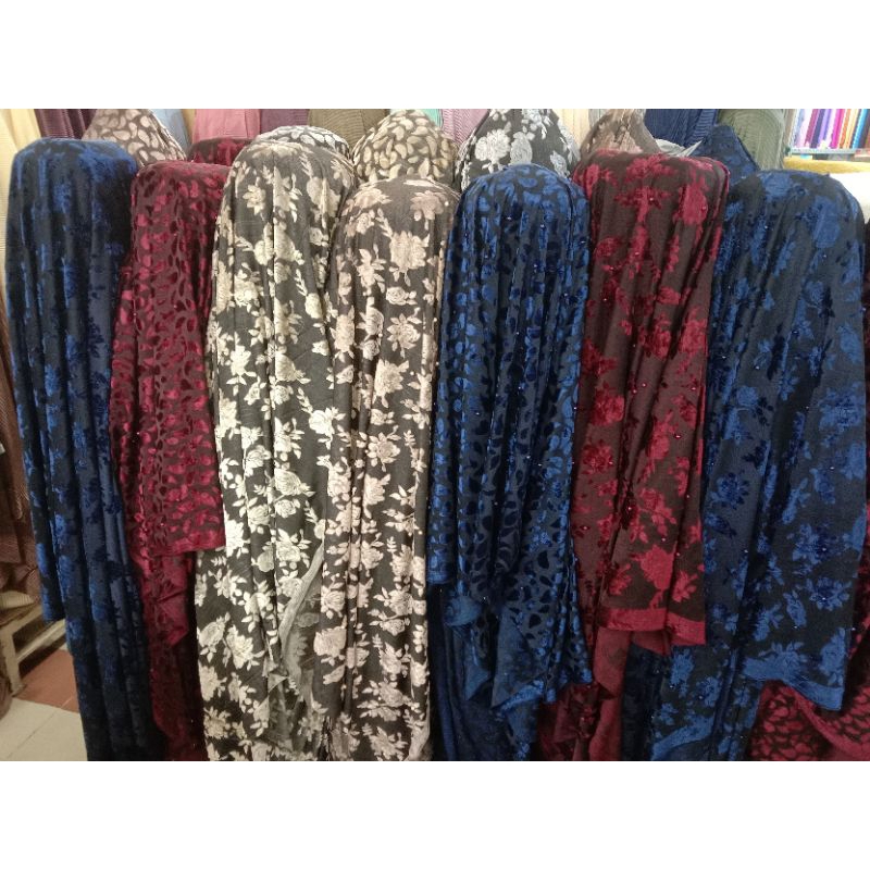 kain/bahan bludru import garment / bludru motif antik