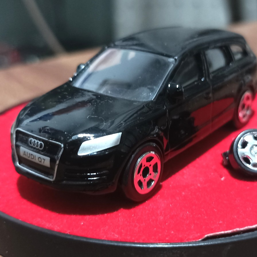 REALTOY AUDI Q7 (LOOSE)