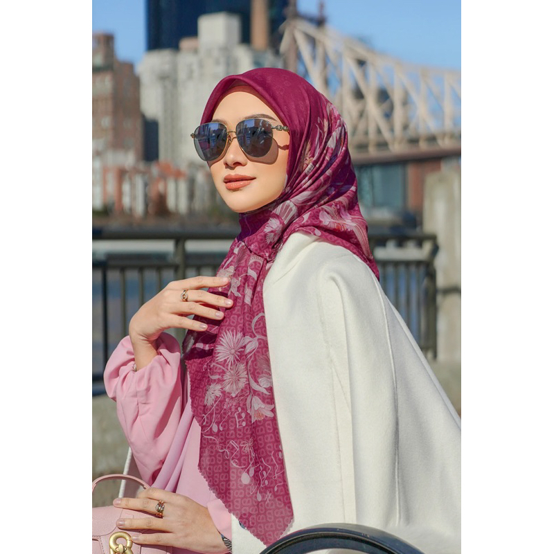 NADA 2 VOILE SQUARE - BUTTONSCARVES