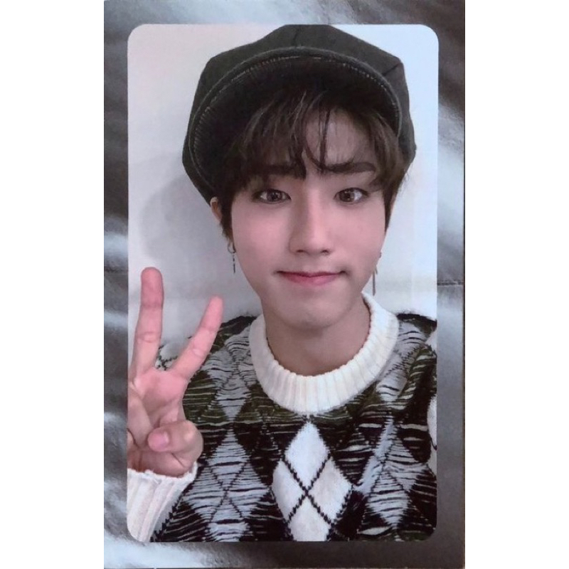 SKZ HAN LEVANTER SILVER BORDER PC