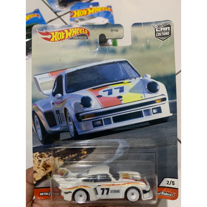 HOTWHEELS PREMIUM PORSCHE 934.5